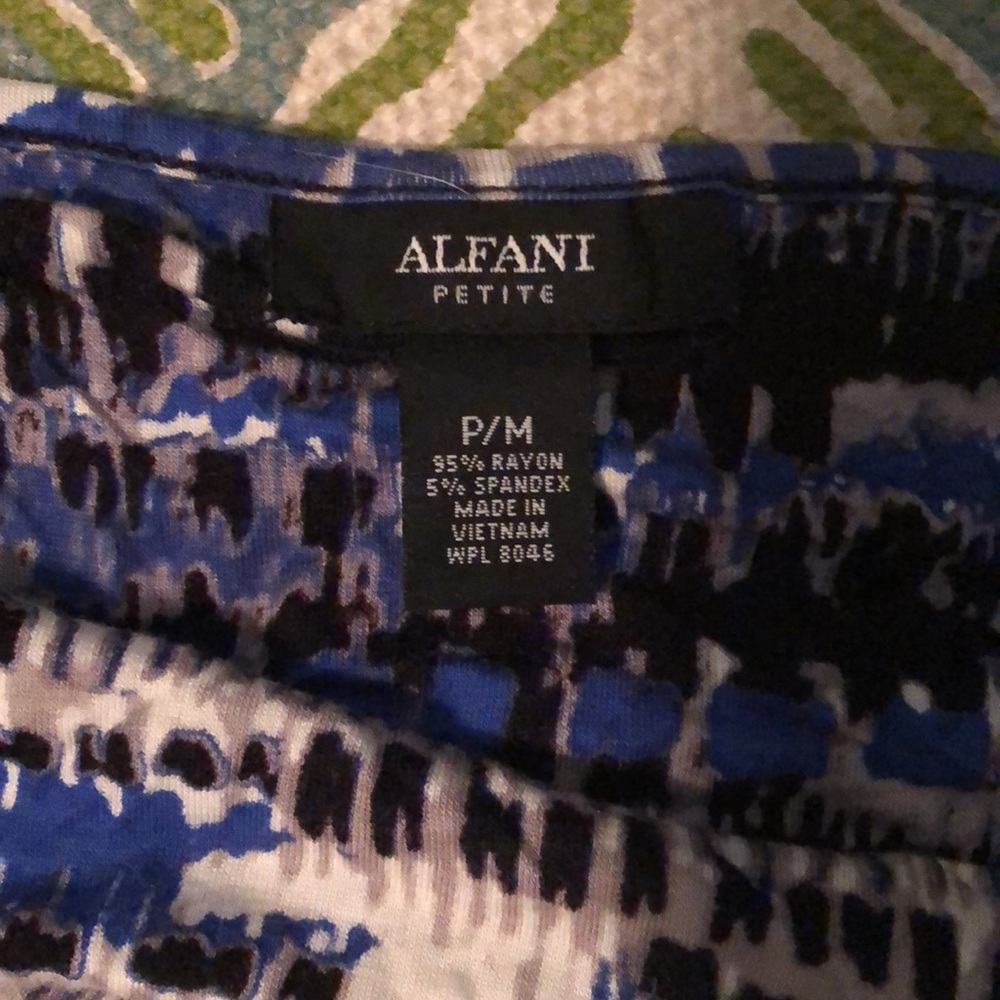 Alfani petite tank! - Picture 2 of 3
